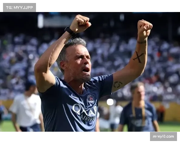 巴黎圣日耳曼主帅恩里克盛赞球队表现称观看比赛如同享受艺术之作